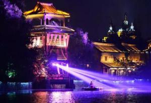 【重磅】今晚，國際光影藝術(shù)節(jié)點(diǎn)燈儀式在天鵝湖濕地公園舉行！